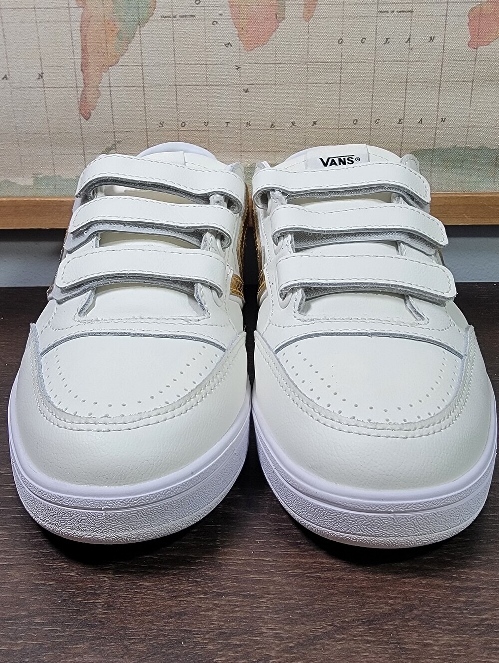 BRAND NEW Vans Lowland ComfyCush Velcro "Marshmallow/Gold Metallic" Women Sz 10 - Picture 3 of 9